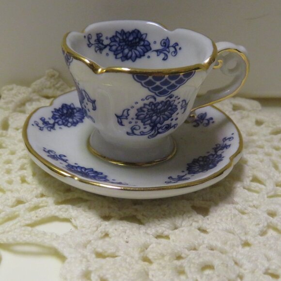 Small One Piece Teacup Ceramic 2"x1" Child Size (DK676) - Picture 2 of 5